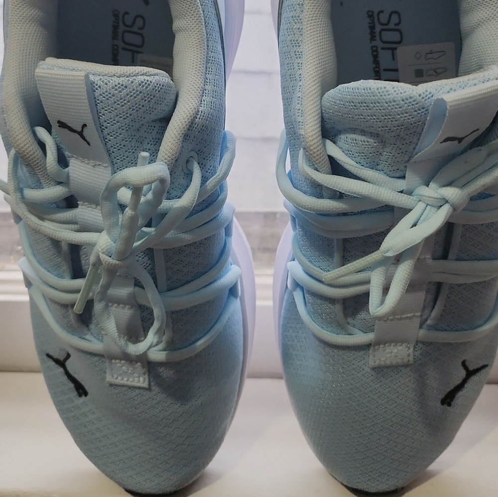 Brand new puma sneakers 👟